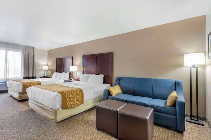 Room 9 of 25