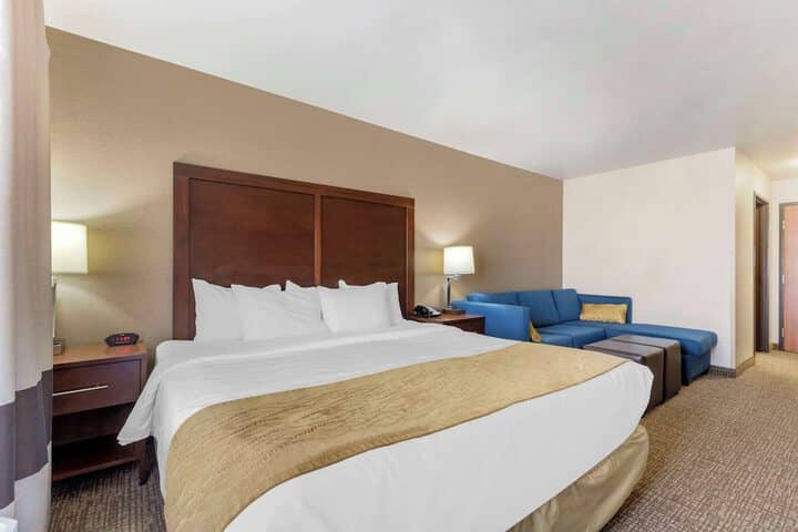 Room 8 of 25